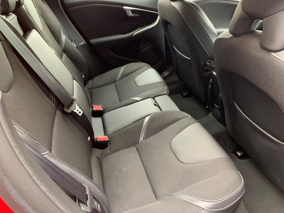 2014 Volvo V40 VOLVO V40 1.6 T4 180 BHP AUTO R-DESIGN // VERY LOW MILEAGE // EXCELLENT CONDIITION // TIMING BELT/WATE PUMP REPLACED // €9,950