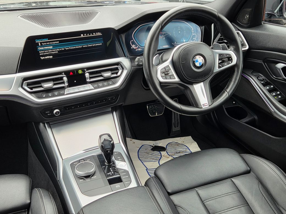 2020 BMW 3 Series - image 13
