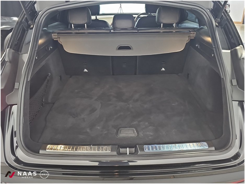 2023 Mercedes-Benz EQC - image 12