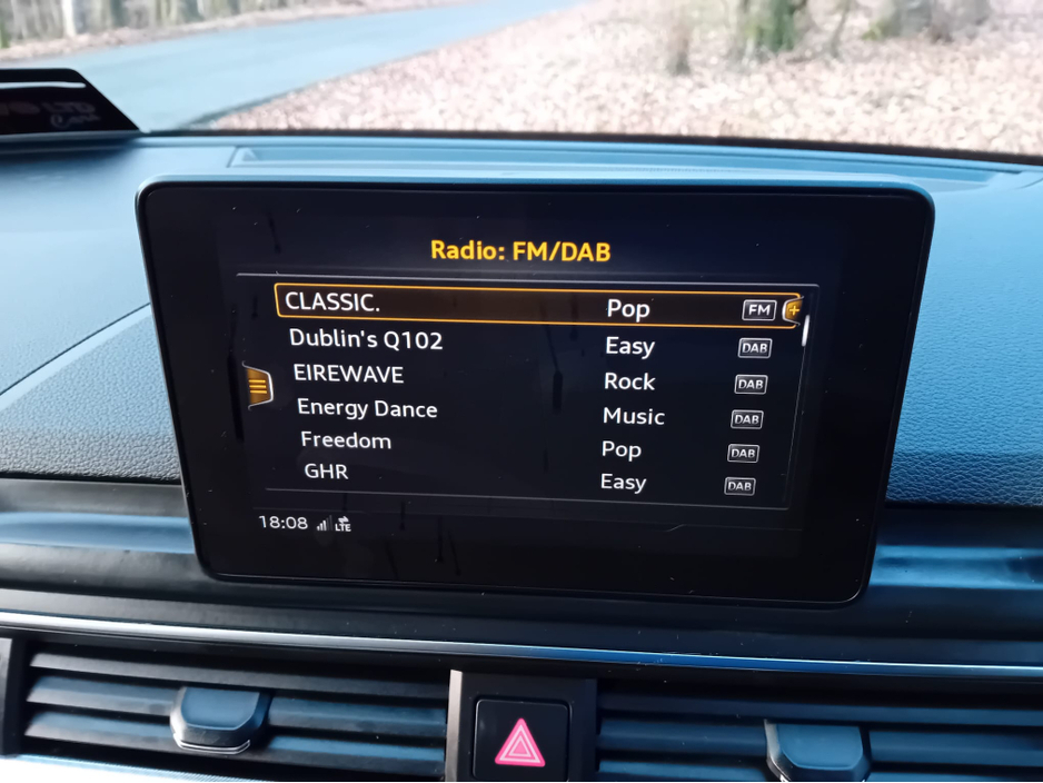 2017 Audi A4 - image 20