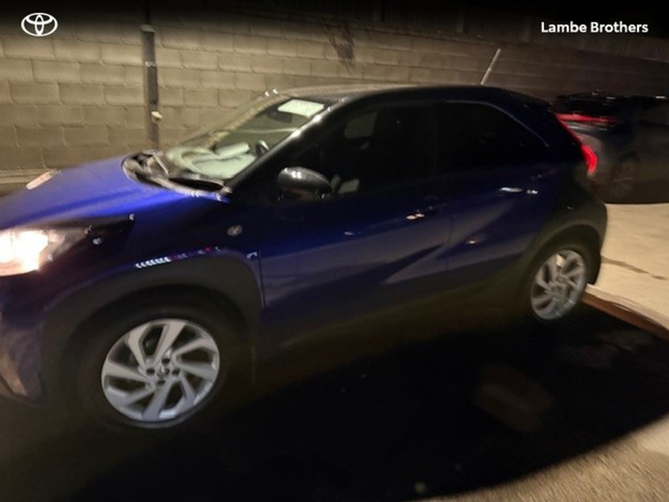 2022 Toyota Aygo - image 2