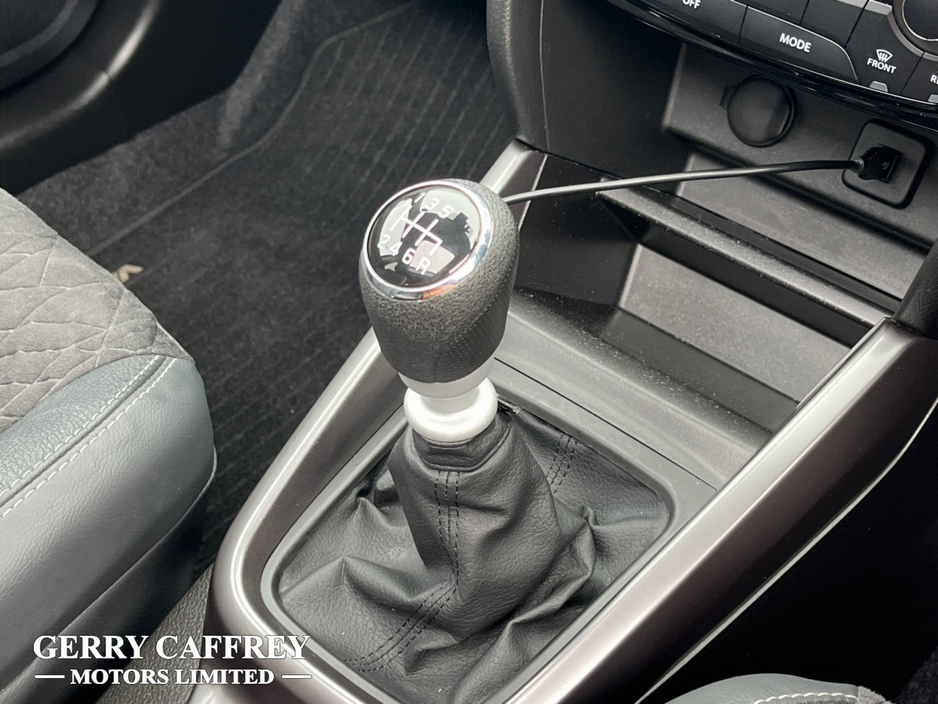 2023 Suzuki Vitara - image 19