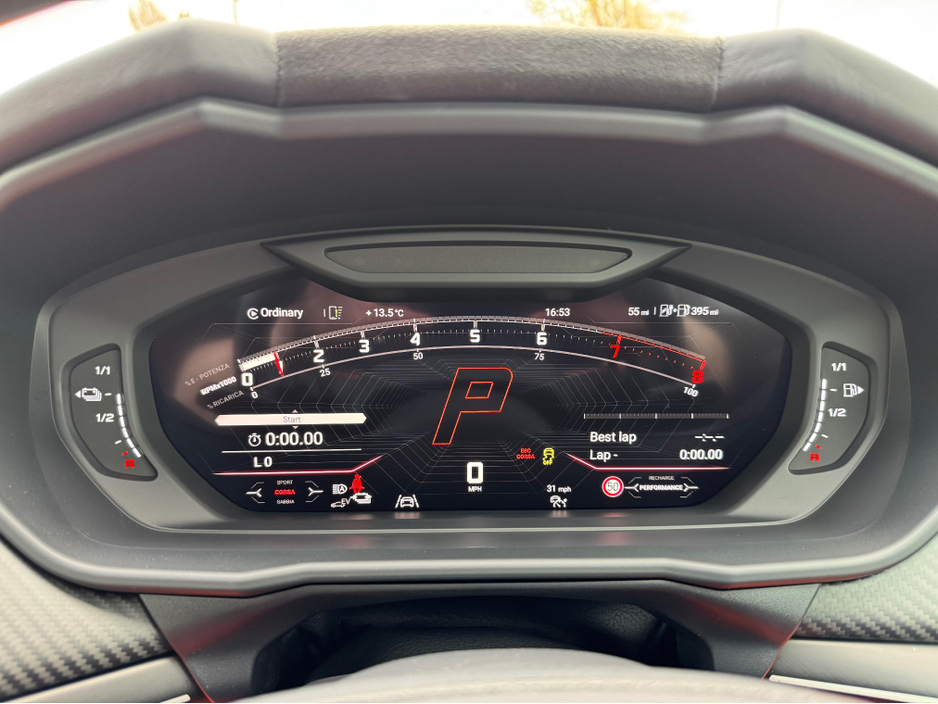 2025 Lamborghini Urus - image 39