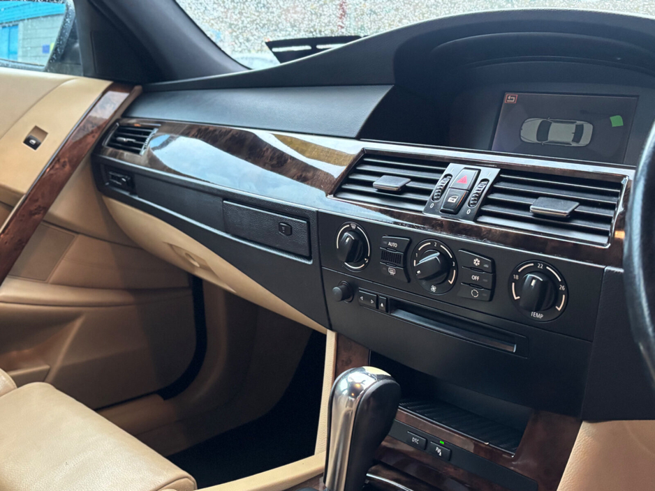 2007 BMW 5 Series - image 11