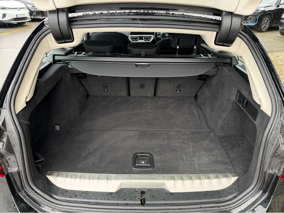 2022 BMW 3 Series M-PERFORMANCE PACK..FULL SERVICE HISTORY..2 KEYS