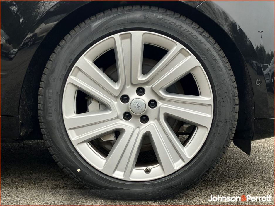 2024 Land Rover Range Rover - image 9