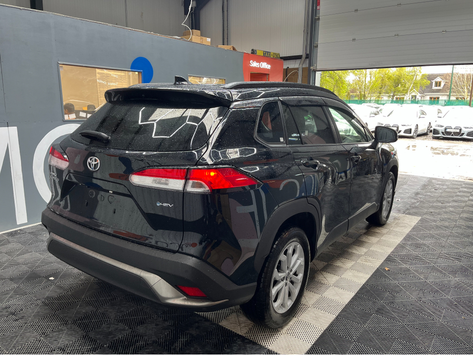 2024 Toyota Corolla Cross - image 2