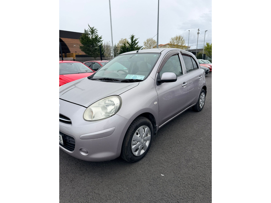 2012 Nissan March - image 3