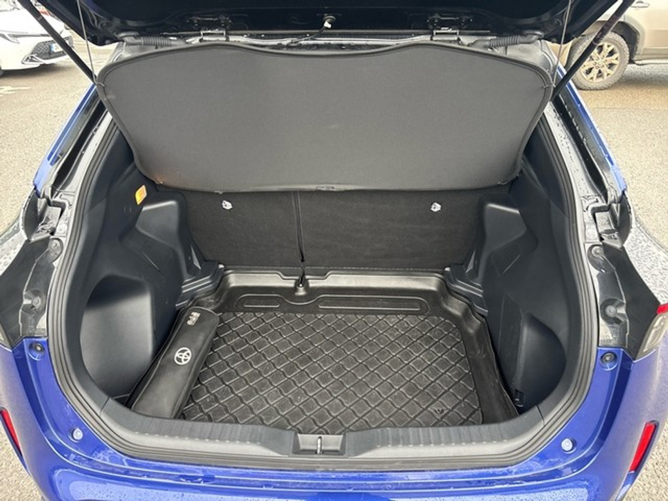 2024 Toyota Yaris Cross - image 10