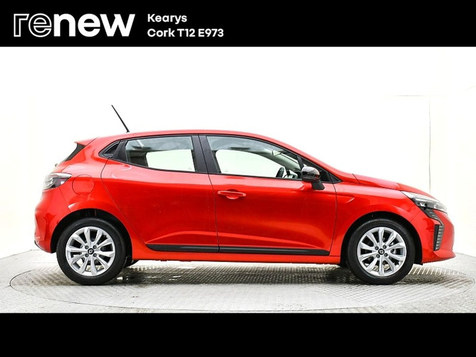 2025 Renault Clio - image 14