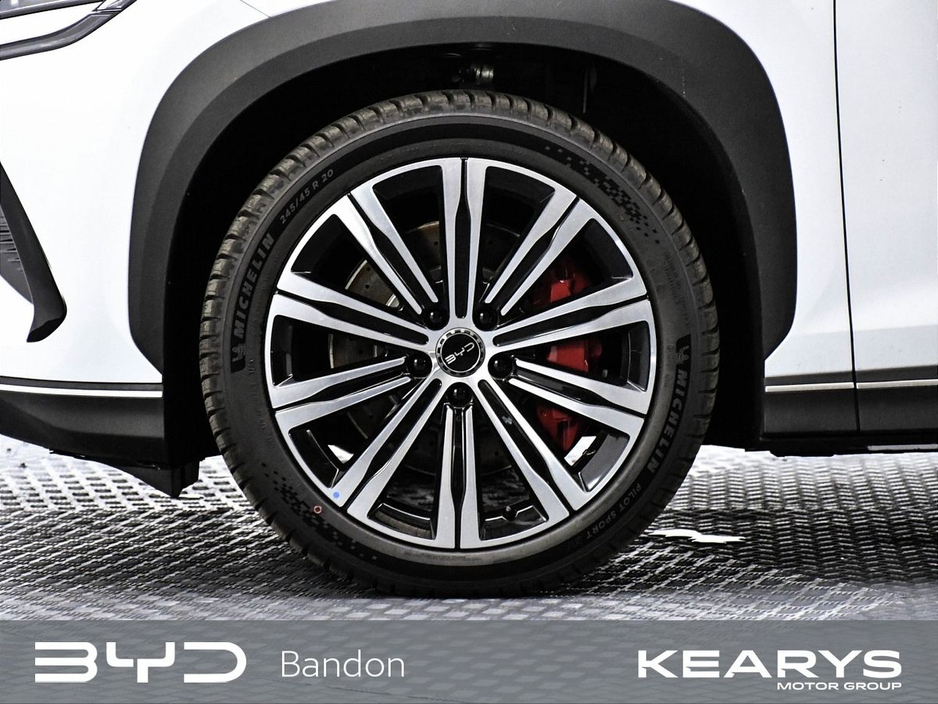 2026 BYD Sealion 7 - image 8