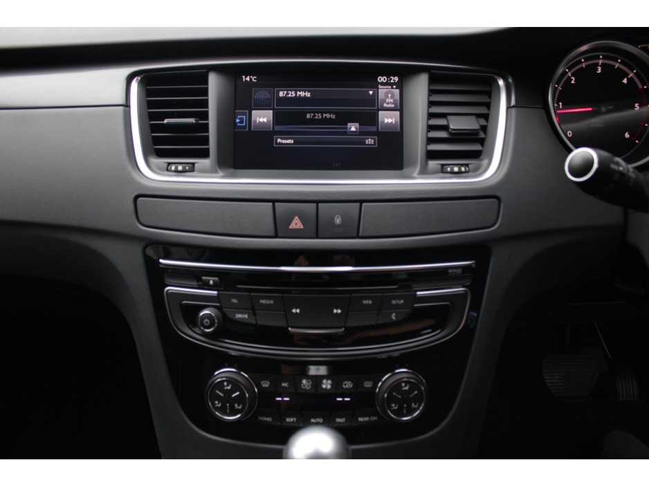 2016 Peugeot 508 - image 13