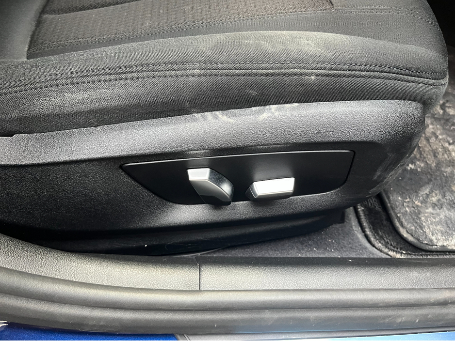 2017 BMW 5 Series €22950 2017 BMW 520D 523D 2.0 AUTOMATIC / CRUISE CONTROL / REVERSE CAMERA / ELECTRIC MEMORY & HEATED SEATS AND MORE €22,950