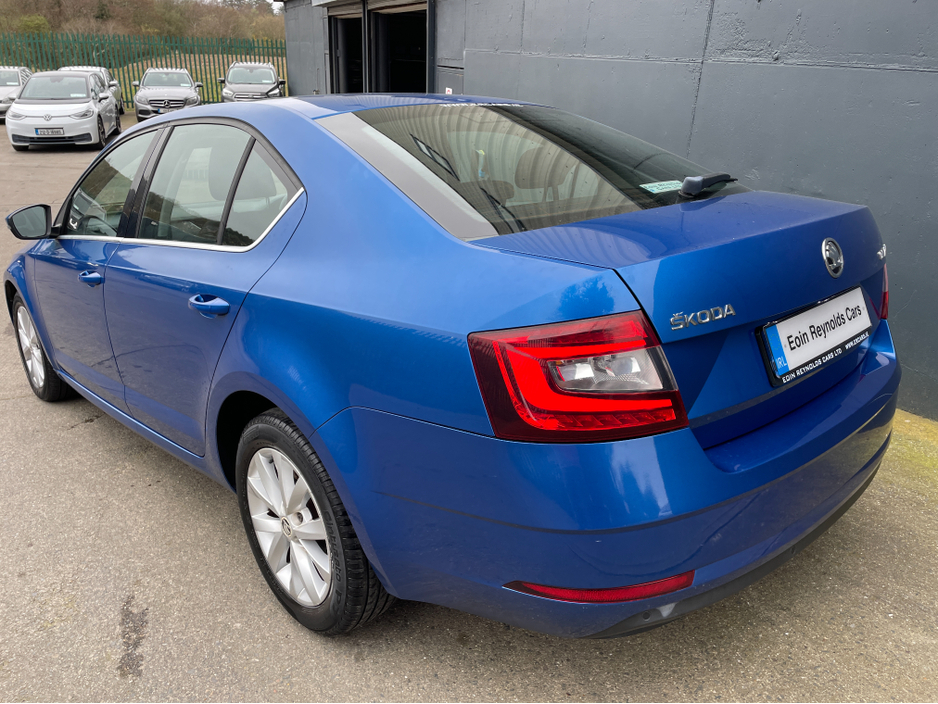 2017 Skoda Octavia - image 4