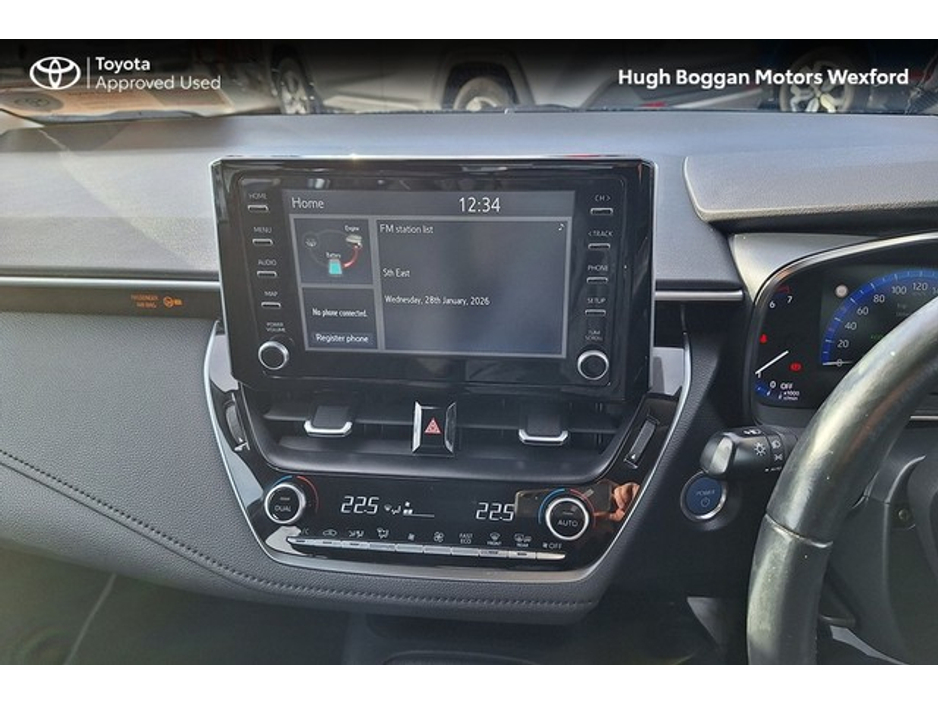 2021 Toyota Corolla HYBRID, REALLY LOW MILEAGE! €22,995