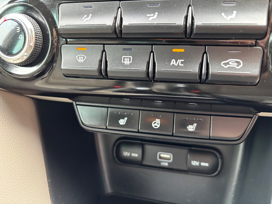 2019 Kia Sportage - image 12