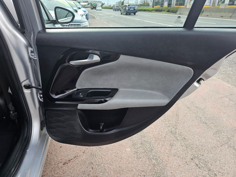 2017 Fiat Tipo - image 24