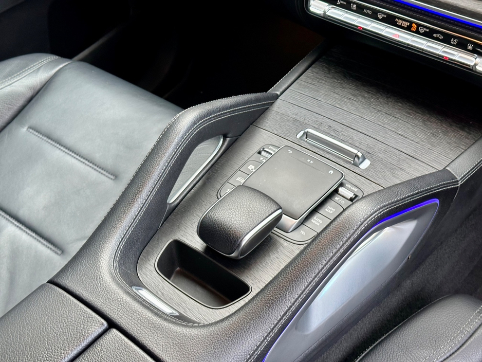 2022 Mercedes-Benz GLE Class - image 5