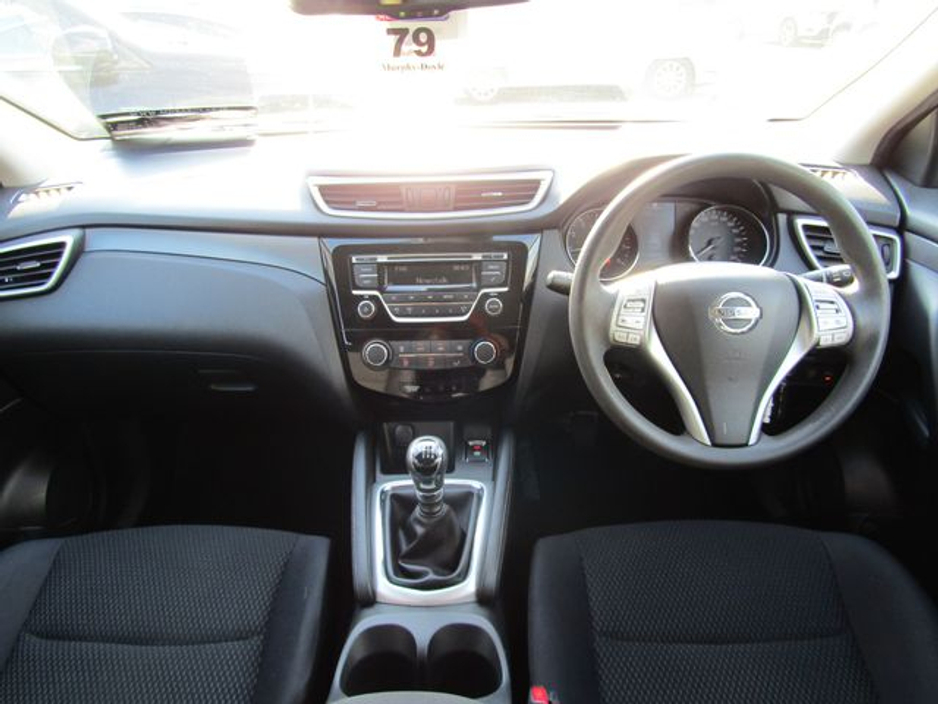 2016 Nissan Qashqai - image 10