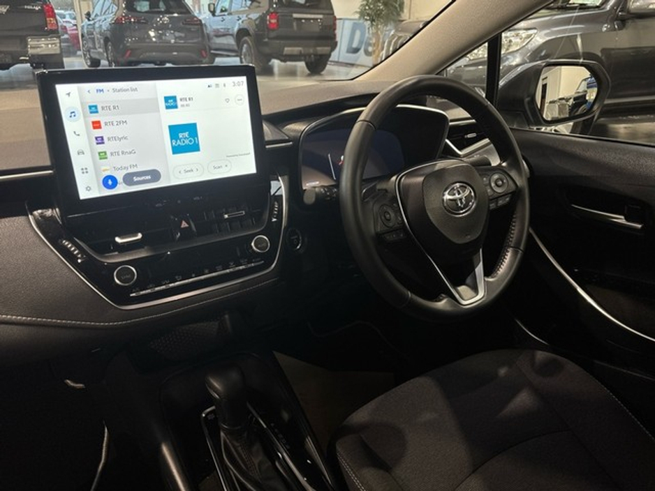 2025 Toyota Corolla SALOON LUNA HYBRID AUTO €31,750