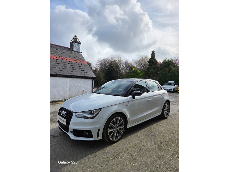 2015 Audi A1 - image 5