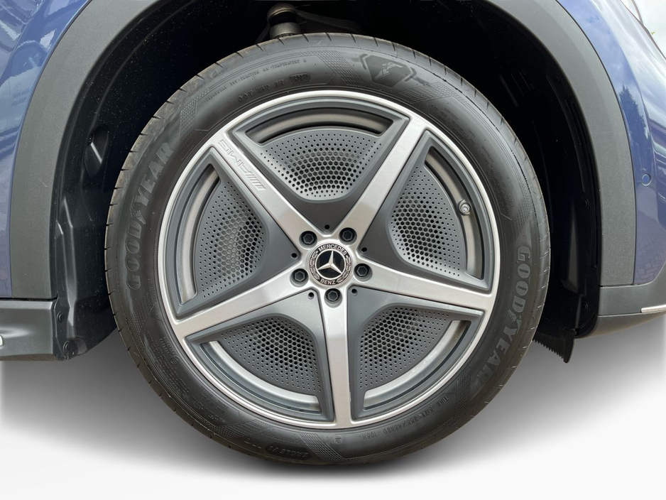 2026 Mercedes-Benz EQE - image 7