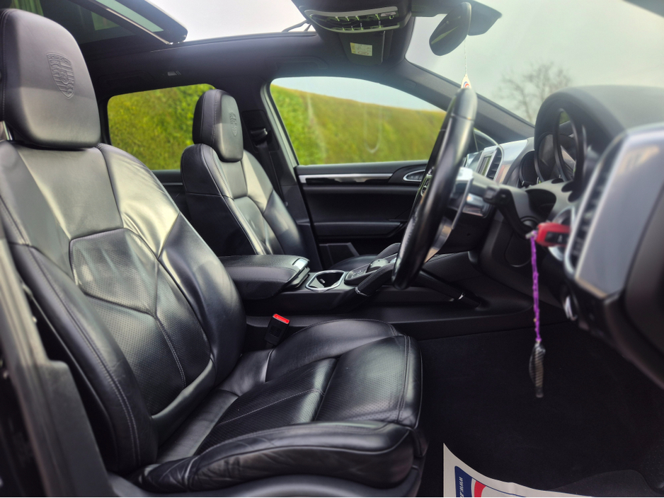 2016 Porsche Cayenne 3.0 S E-HYBRID 5DR AUTO €32,995