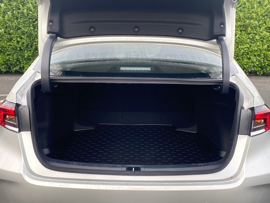 2025 Toyota Corolla - image 10