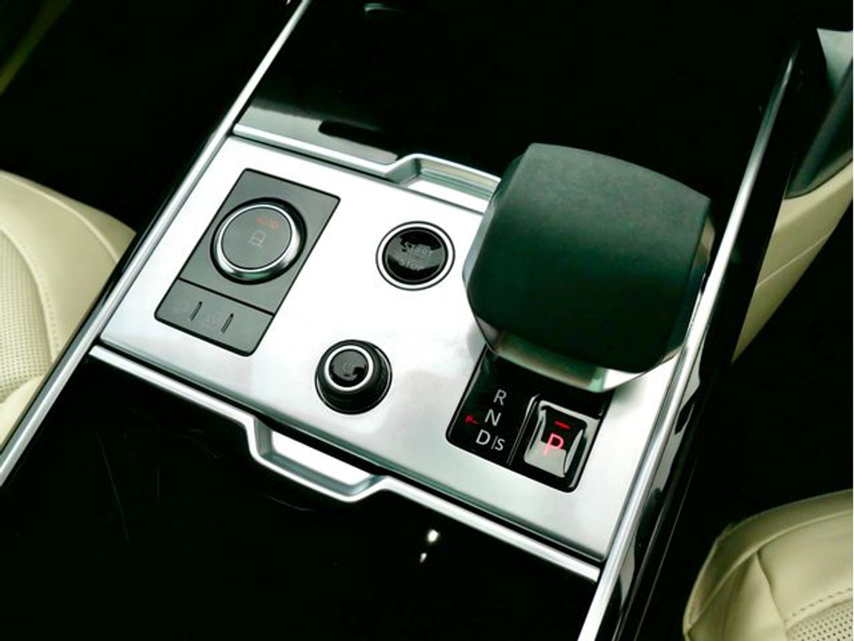 2023 Land Rover Range Rover - image 23