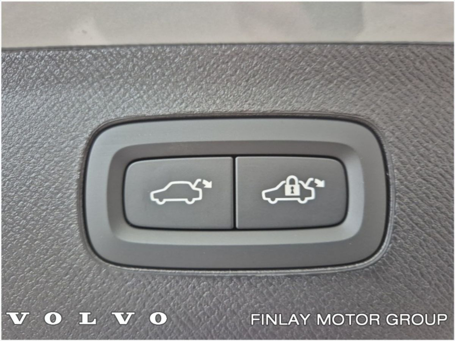 2026 Volvo XC90 - image 26