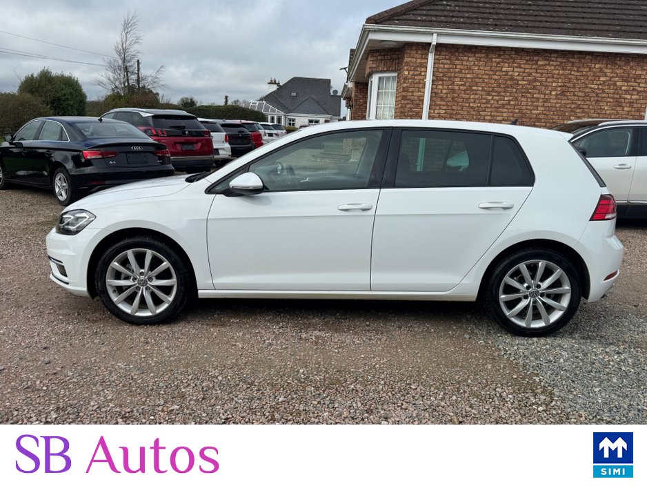 2018 Volkswagen Golf - image 4