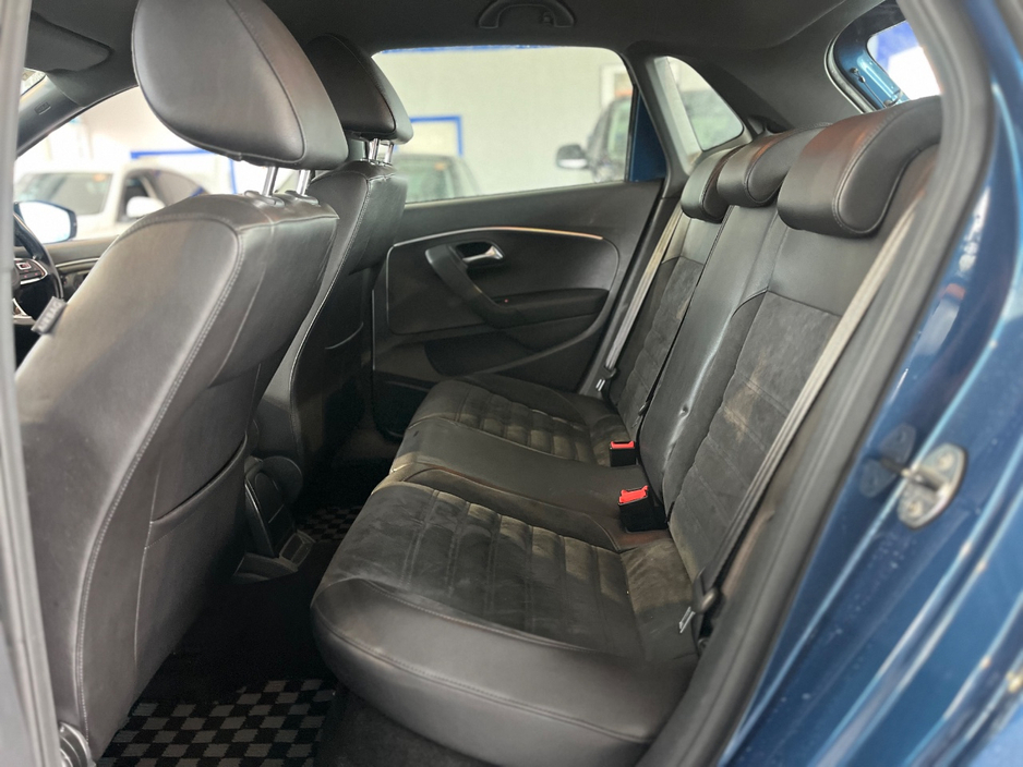 2017 Volkswagen Polo - image 13