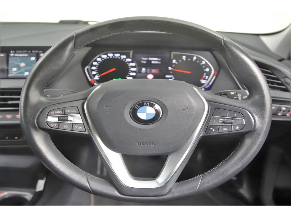 2020 BMW 1 Series - image 14