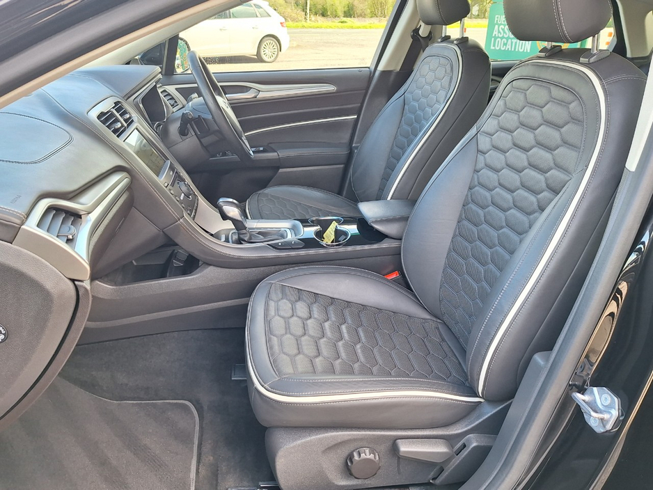 2018 Ford Mondeo - image 25