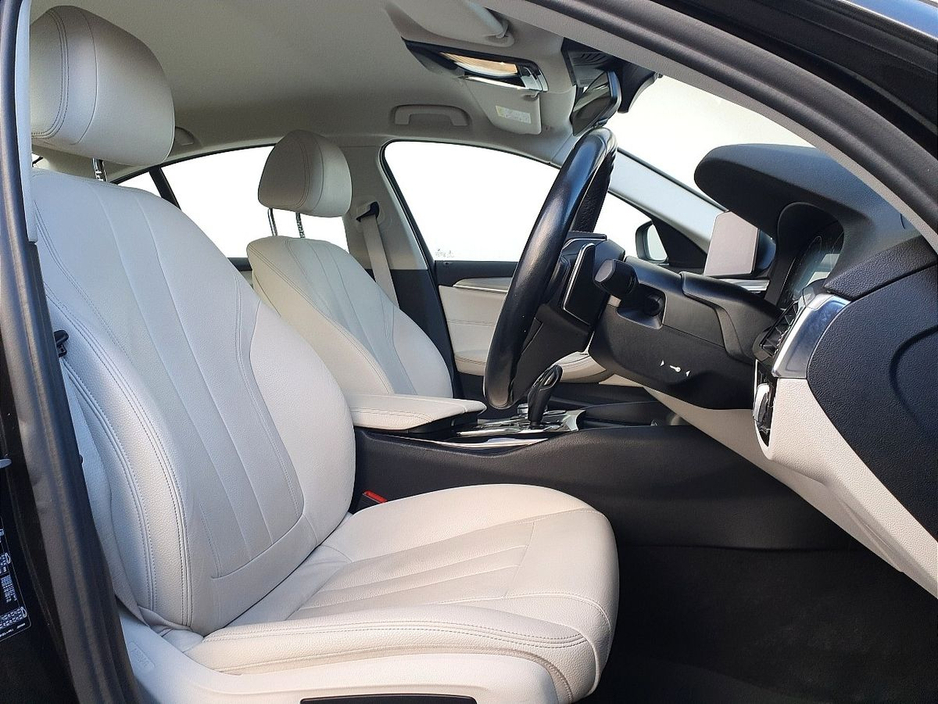 2019 BMW 5 Series 520d SE Auto €27,995