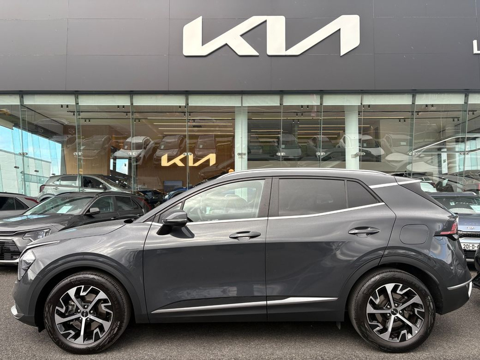 2024 Kia Sportage - image 3