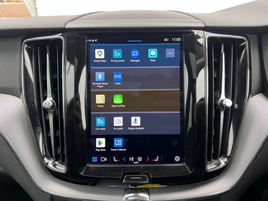 2023 Volvo XC60 - image 10