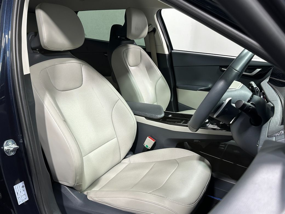 2023 Kia EV6 - image 10