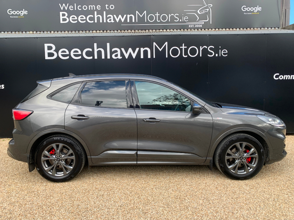 2021 Ford Kuga - image 2