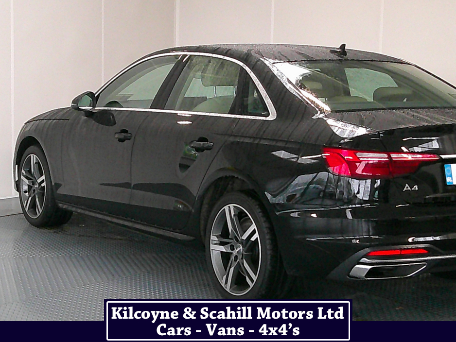 2020 Audi A4 - image 11