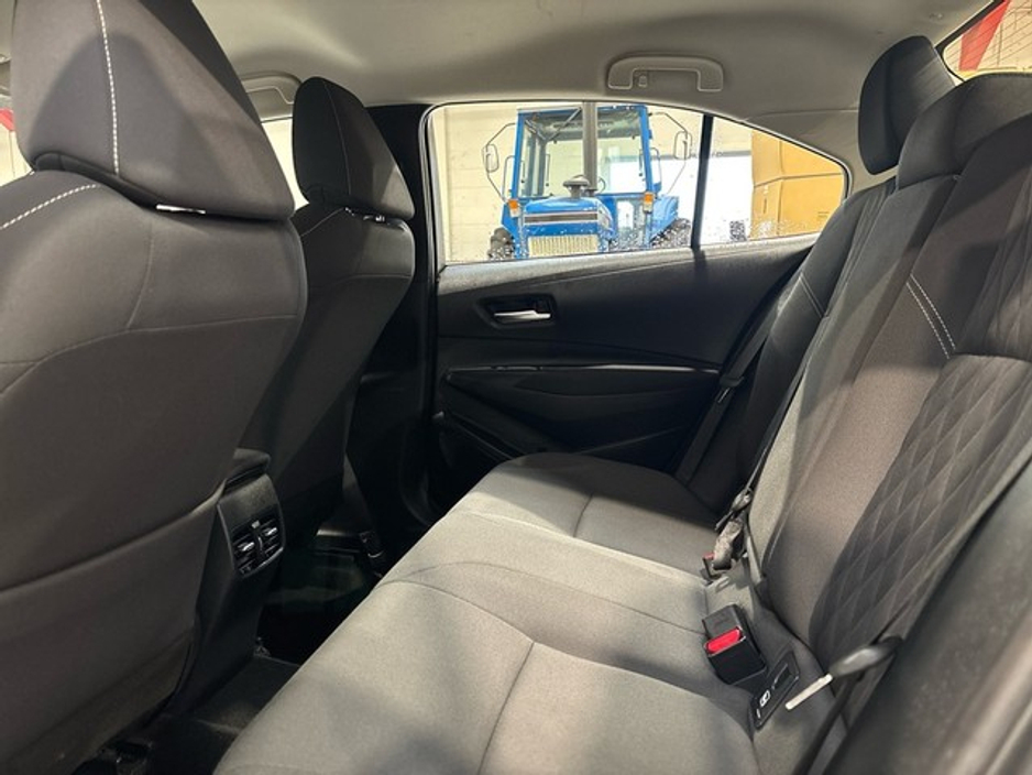 2021 Toyota Corolla - image 7