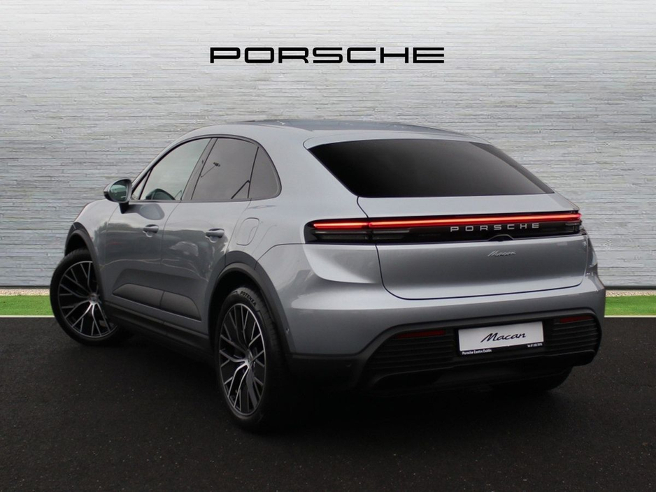 2025 Porsche Macan Electric €88,000