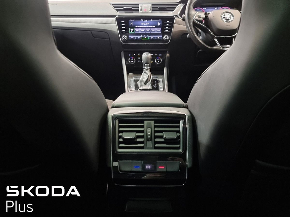 2023 Skoda Superb - image 24