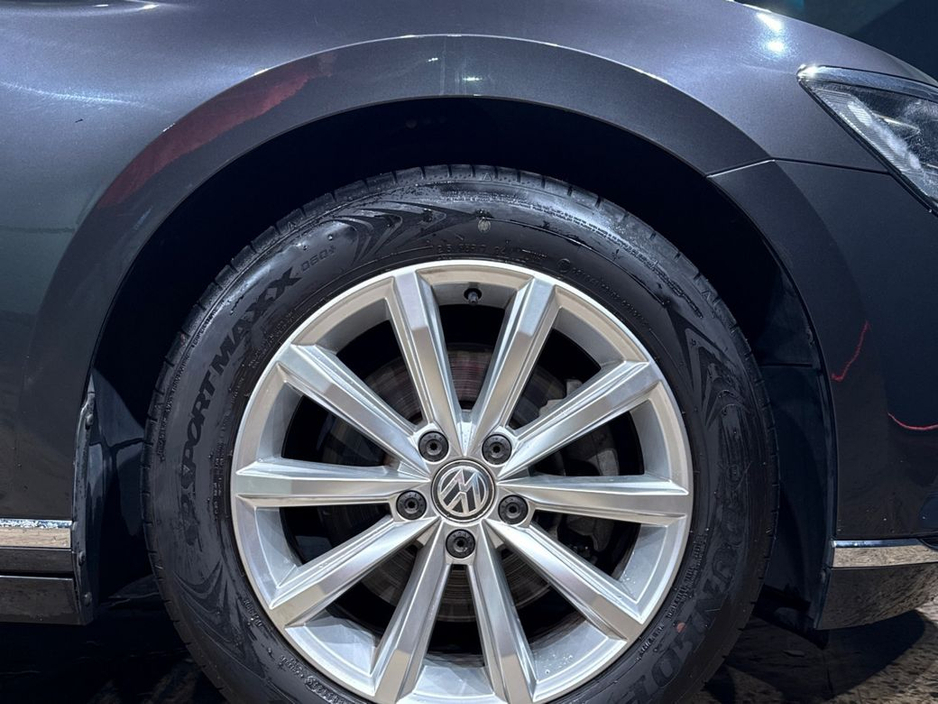 2018 Volkswagen Passat ESTATE - 1.4L TSI AUTOMATIC - HALF LEATHER UPHOLSTERY - REVERSE CAMERA/PARKING RADAR - CRUISE CONTROL €20,950