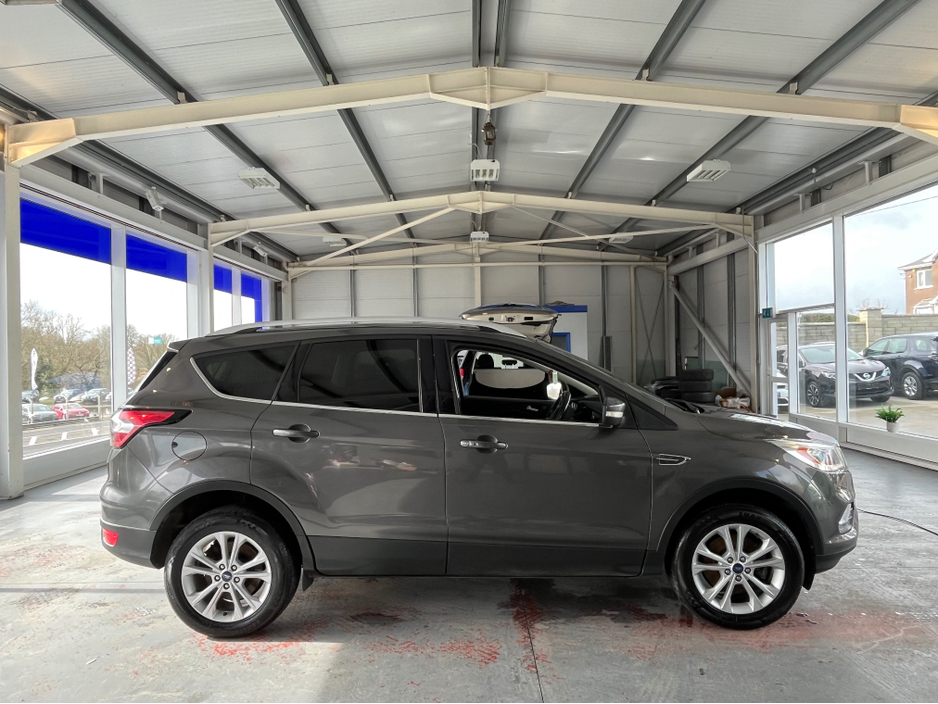 2017 Ford Kuga - image 6