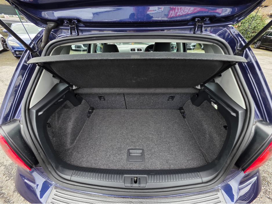 2016 Volkswagen Polo - image 10