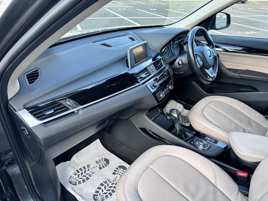 2016 BMW X1 - image 22