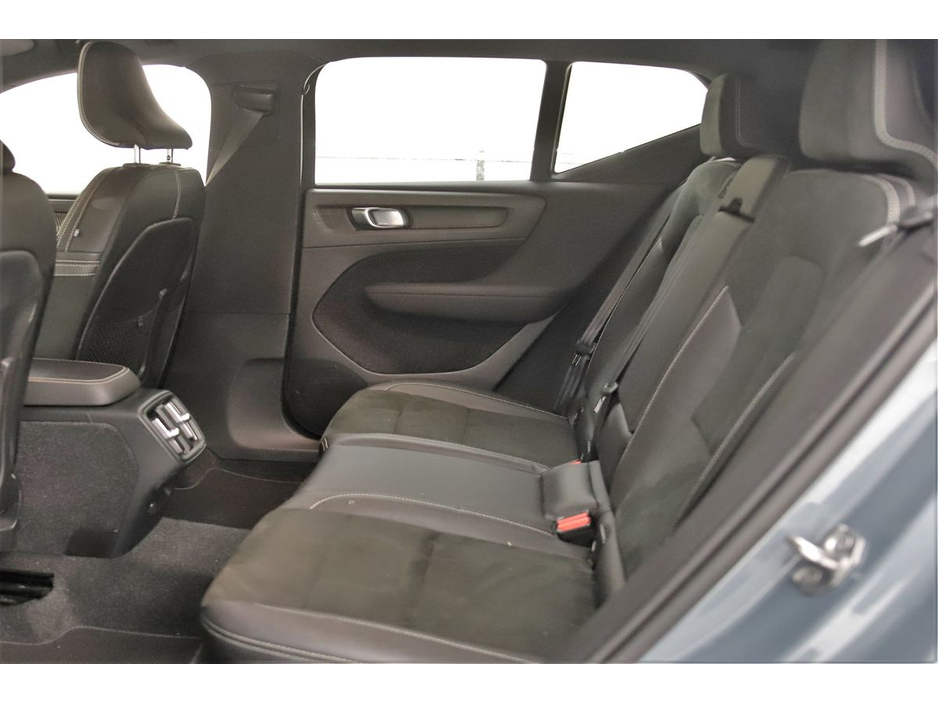 2019 Volvo XC40 2.0 T4 R-DESIGN PRO *LEATHER*BI-TONE ROOF*