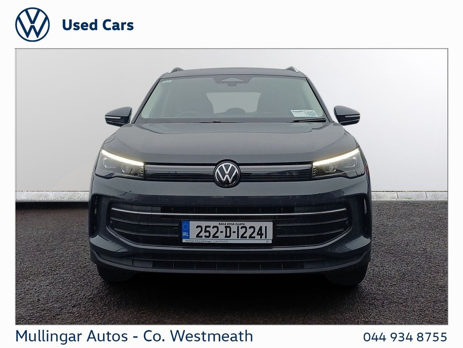 2025 Volkswagen Tiguan - image 12