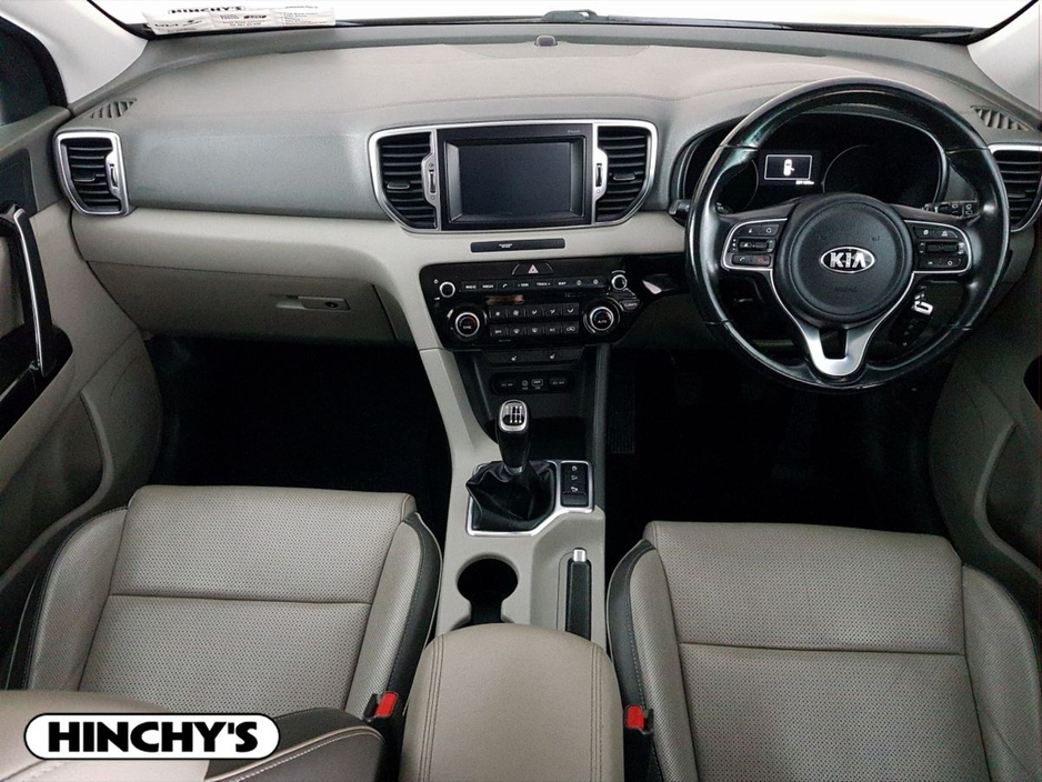 2018 Kia Sportage - image 2